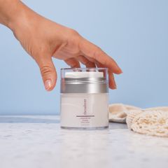 theradermskinhealth flawless neck creme