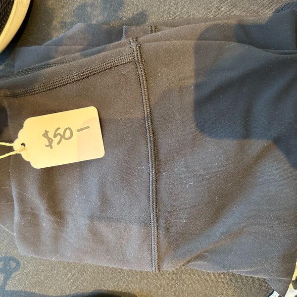 'Lululemon' Capri Leggings - Size 6