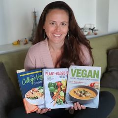 eloisepetaccessories vegan cookbook collection the bundle all three cookbooks