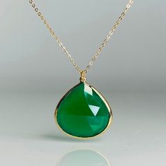 kylechandesign 14 karat yellow gold green onyx necklace 20x20mm