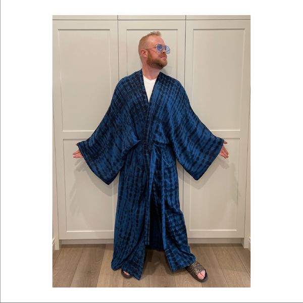 Unisex Oversized Long-Sleeve Kimono Robe (O/S)